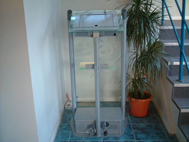 The Lectern Glass kiosk is an excellent presentation point kiosk. The units flexibility and fully open architecture make it a perfect solution for presentations and speeches, providing your speaker with many easy to access features